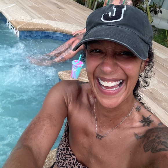 Meet your Posher, Joana - Picture 1 of 1